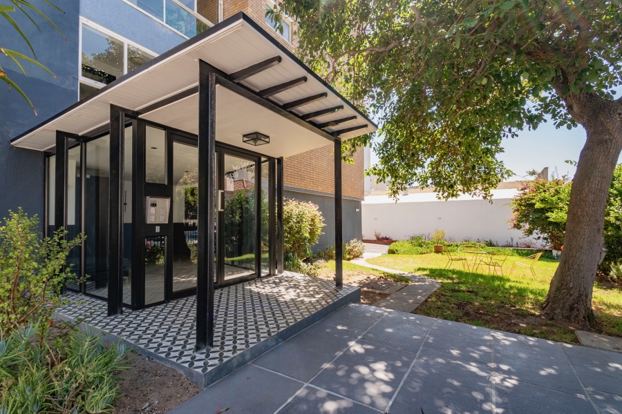 2 Bedroom Property for Sale in Sea Point Western Cape